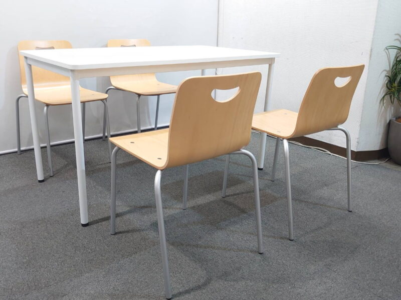【送料無料 東京地区限定】 【美品】 ４人用 会議セット ミーティングセット オフィステーブル ミーティングテーブル 会議テーブル 会議用テーブル W1200×D700×H700 多目的テーブル 会議チェア ミーティングチェア コクヨ ビスキオ オフィス家具セット テーブルチェアセット スタッキングチェア スタックチェア 積み重ねタイプ KOKUYO SCH-B【中古オフィス家具】【中古】 - 画像 (4)