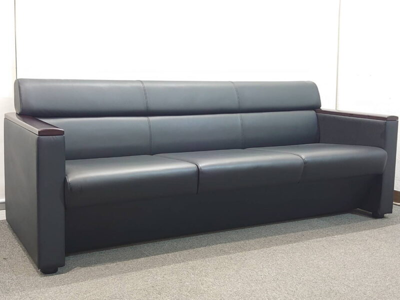 【送料無料 東京地区限定】オカムラ 応接セット 応接用セット 応接用ソファ ブラック色 ４点セット ３人掛けソファ １人掛けソファ テーブル ローテーブル 役員 会議 応接ソファ 応接家具 ソファ 【中古オフィス家具】【中古】 - 画像 (5)