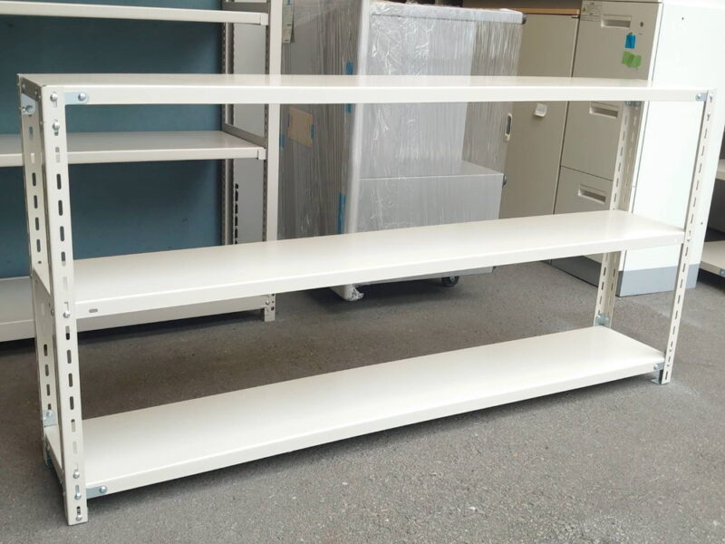 【法人限定送料無料】 中軽量ラック 中軽量棚 スチールラック 倉庫棚 物品棚 本棚 書棚 キャビネット ３段 W1800×D300×H900 	 重量ラック ラック 耐荷重 収納ラック オープンラック 収納棚 保管棚 スチール棚 オープン書庫 収納庫 保管庫【美品】【中古オフィス家具】【中古】 - 画像 (2)