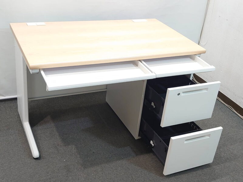 【在庫16台あり】【美品】片袖机 井上金庫 片袖デスク オフィスデスク スチールデスク 事務机 事務デスク 平机 コクヨ iS デスクワゴン サイドワゴン 2段ワゴン キャスターワゴン W1200×D700×H700 デスク インサイドワゴン 机下収納ワゴン 2段ワゴン KOKUYO SDM-IS46A2SAWN 国産 【中古オフィス家具】【中古】 - 画像 (2)