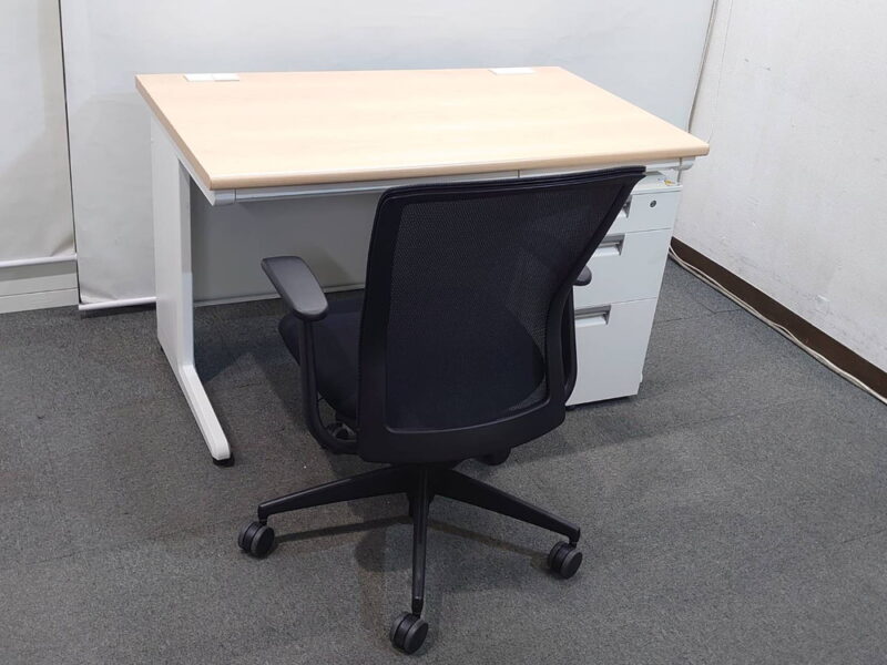 【送料無料 東京地区限定】４人用 開業セット 片袖机 片袖デスク オフィスデスク スチールデスク 事務机 事務デスク 平机 デスクワゴン サイドワゴン 3段ワゴン キャスターワゴン ４名用 オフィス家具セット オフィスデスク W1200×D700×H700 イトーキ CX コクヨ エトスチェア メュシュチェア【中古オフィス家具】【中古】 - 画像 (8)