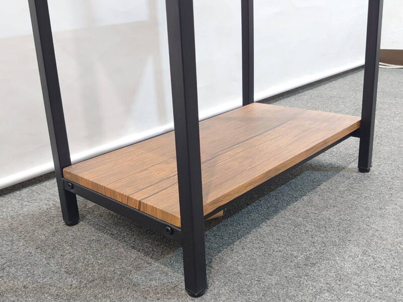 【法人限定送料無料】【美品】 4段ラック オープンシェルフ ラック シェルフ 倉庫棚 物品棚 本棚 書棚 キャビネット 木目調シェルフ 	 W500×D300×H1080 収納ラック オープンラック 収納棚 保管棚 スチール棚 収納庫 保管庫 保管 陳列 管理 スチール製 軽量ラック ヴィンテージ風 木目調【中古オフィス家具】【中古】 - 画像 (4)