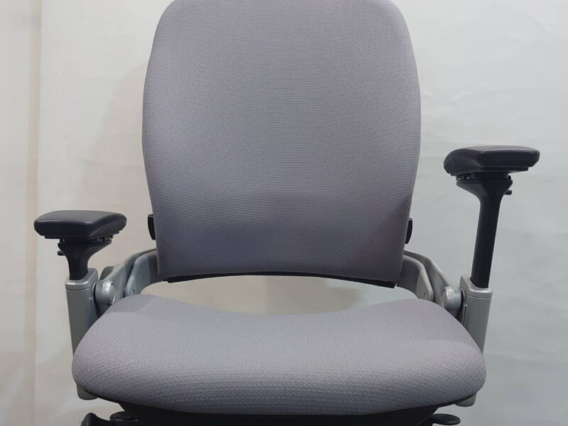 【東京地区限定 送料無料】【美品】 スチールケース オフィスチェア リープチェア Steelcase Leap デスクチェア 事務チェア 肘付き キャスター付き キャスターチェア 事務用チェア ひじ付き OAチェア パソコンチェア 事務イス 事務椅子 TB117【中古オフィス家具】【中古】 - 画像 (7)