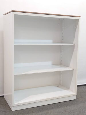 コクヨ オープン書庫 エディア キャビネット ３段 スチール書庫 本棚 書棚 収納棚 保管庫 KOKUYO EDIA  オープンキャビネット 収納庫 保管棚 オープンラック オープンシェルフ スチールキャビネット ホワイト ベース付 国産 BWUH-K59SAW【中古オフィス家具】【中古】