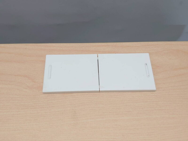 【送料無料 東京地区限定】【在庫16台あり】【美品】２名用セット  ２名様セット 片袖机 井上金庫 片袖デスク オフィスデスク スチールデスク 事務机 事務デスク 平机 コクヨ iS デスクワゴン サイドワゴン 2段ワゴン キャスターワゴン【中古オフィス家具】【中古】 - 画像 (7)