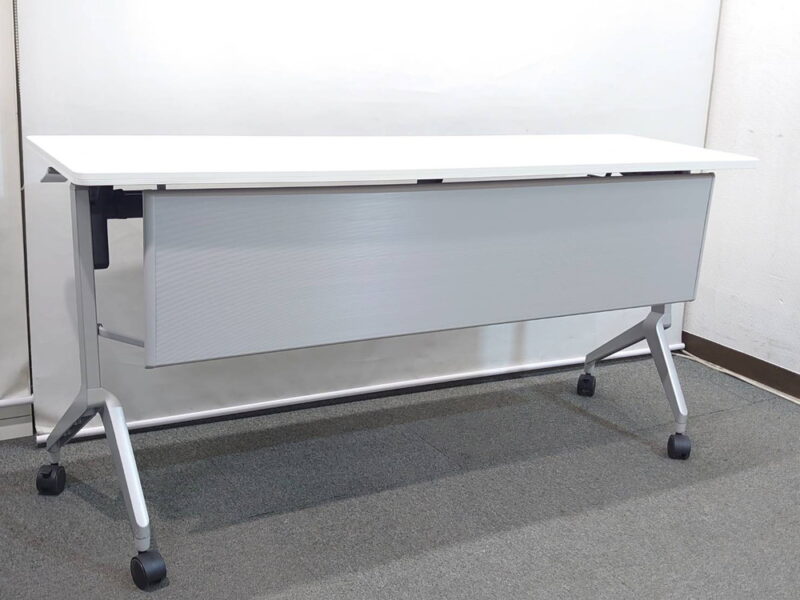 コクヨ スタックテーブル ３台セット リーフライン 折り畳みテーブル ミーティングテーブル 会議テーブル スタッキングテーブル 幕板 棚板 キャスター付き KOKUYO KTT-1202PAW【中古オフィス家具】【中古】 - 画像 (3)