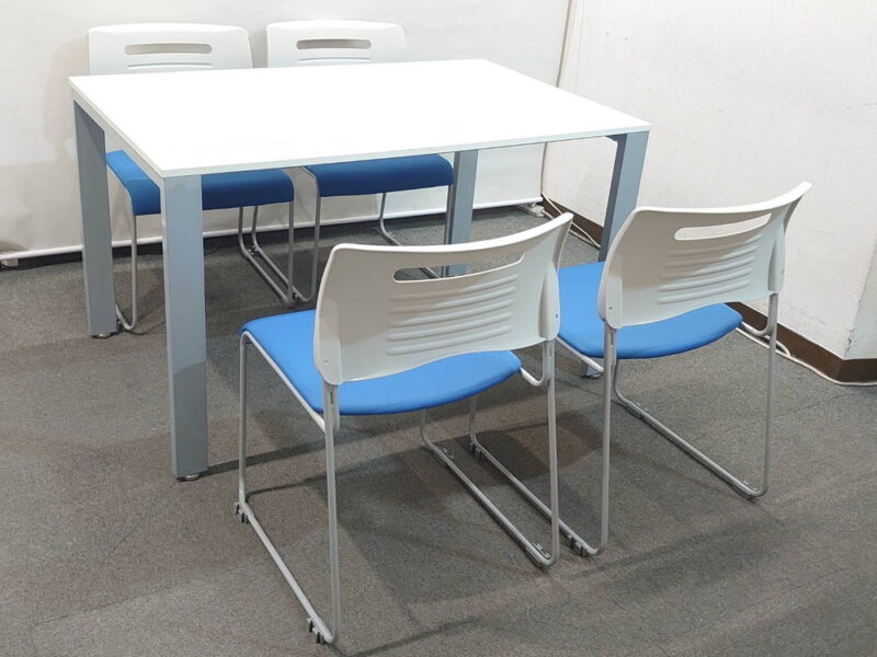 【送料無料 東京地区限定】 会議セット ４人用 ４名用 ミーティングセット オフィステーブル ミーティングテーブル 会議テーブル 会議用テーブル W1200×D750×H700 多目的テーブル 会議チェア ミーティングチェア テーブルセット 【中古オフィス家具】【中古】 - 画像 (4)