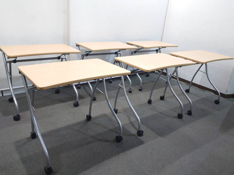 【送料無料 東京地区限定】 43台セット 学習机 イトーキ プリエシリーズ スクールデスク スタックテーブル パーソナルデスク キャスター付き 学校机 勉強机 講義机 木製デスク セミナー用デスク 平机 デスク 事務デスク オフィスデスク ワークデスク ITOKI 【中古オフィス家具】【中古】 - 画像 (2)