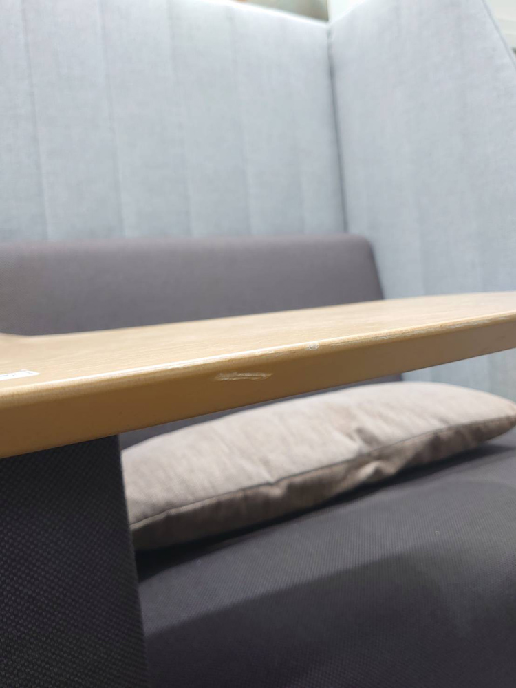 コクヨ ワークブース 1人用 パネル・テーブル付 ソファ付 2023年製 - 画像 (13)