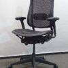 【送料無料 東京地区限定】 ハーマンミラー Herman Miller セラチェア Cella chair オフィスチェア デスクチェア 肘付き 事務チェア 役員チェア キャスターチェア エグゼクティブチェア マネジメントチェア 事務イス 事務椅子 ひじ付き 肘付 テレワーク リモートワーク 在宅勤務 在宅ワーク CJ133AACCl【中古オフィス家具】【中古】 - 画像 (2)