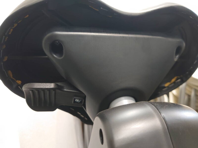 【関東地区 送料無料】アイリスチトセ サイクリングチェア ホームフィットネスバイク ルームサイクル トレーニング フィットネスバイク 【中古】 - 画像 (6)