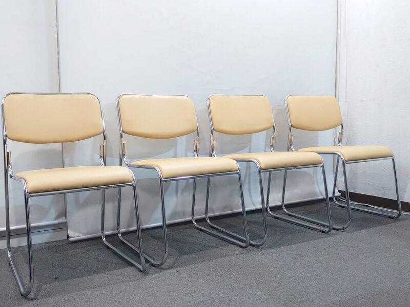会議チェア スタッキングチェア 40脚セット ドーリー付き【中古】 - 画像 (4)