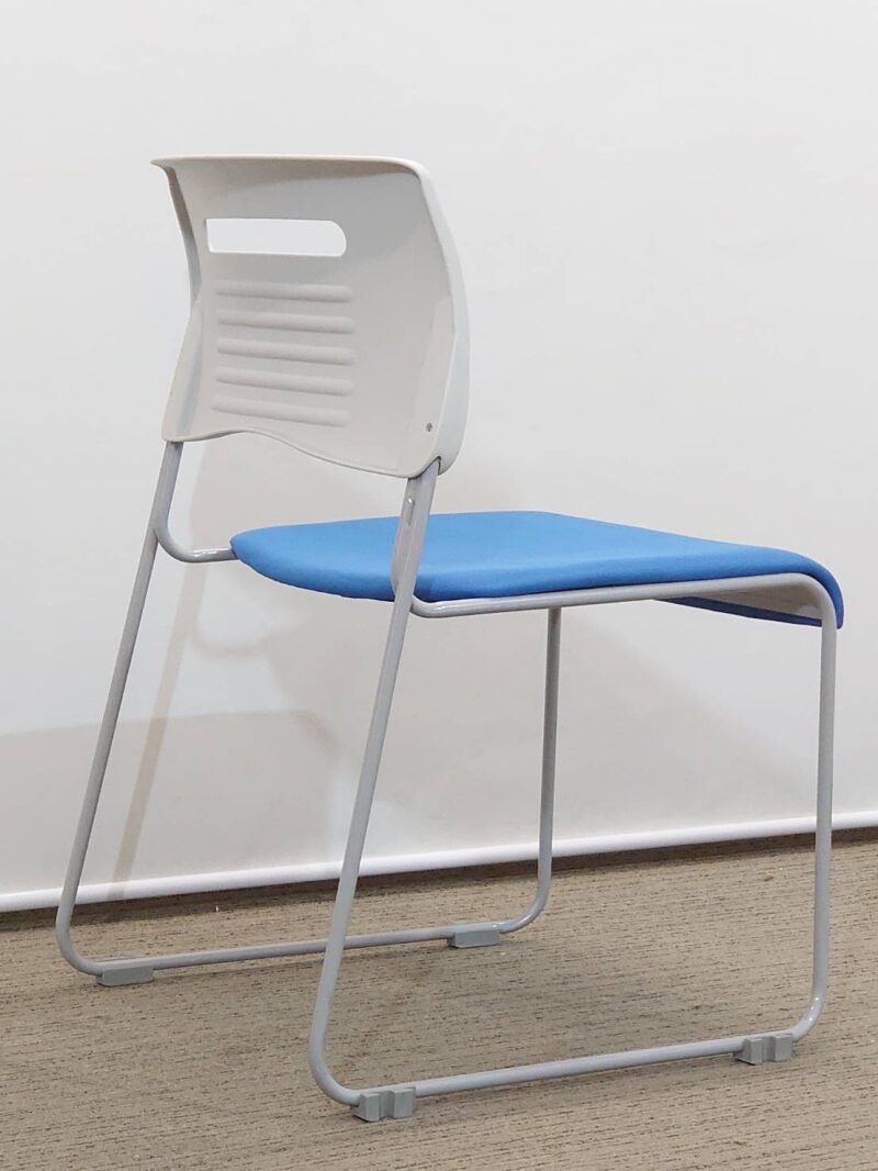 会議チェア スタッキングチェア 4脚セット 井上金庫製【中古】 - 画像 (5)
