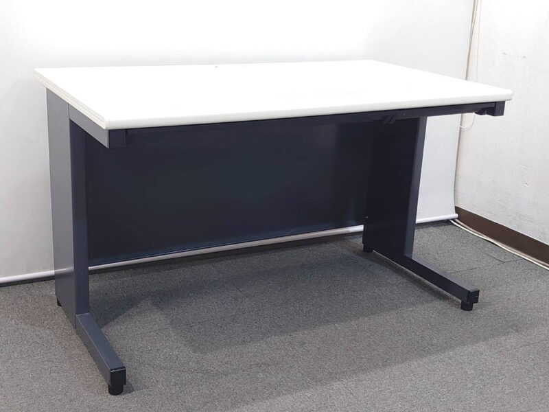 平机 スチールデスク W1200 ホワイト PLUS RY-T127 オフィスデスク 事務机 ワークデスク 国産 【中古オフィス家具】【中古】