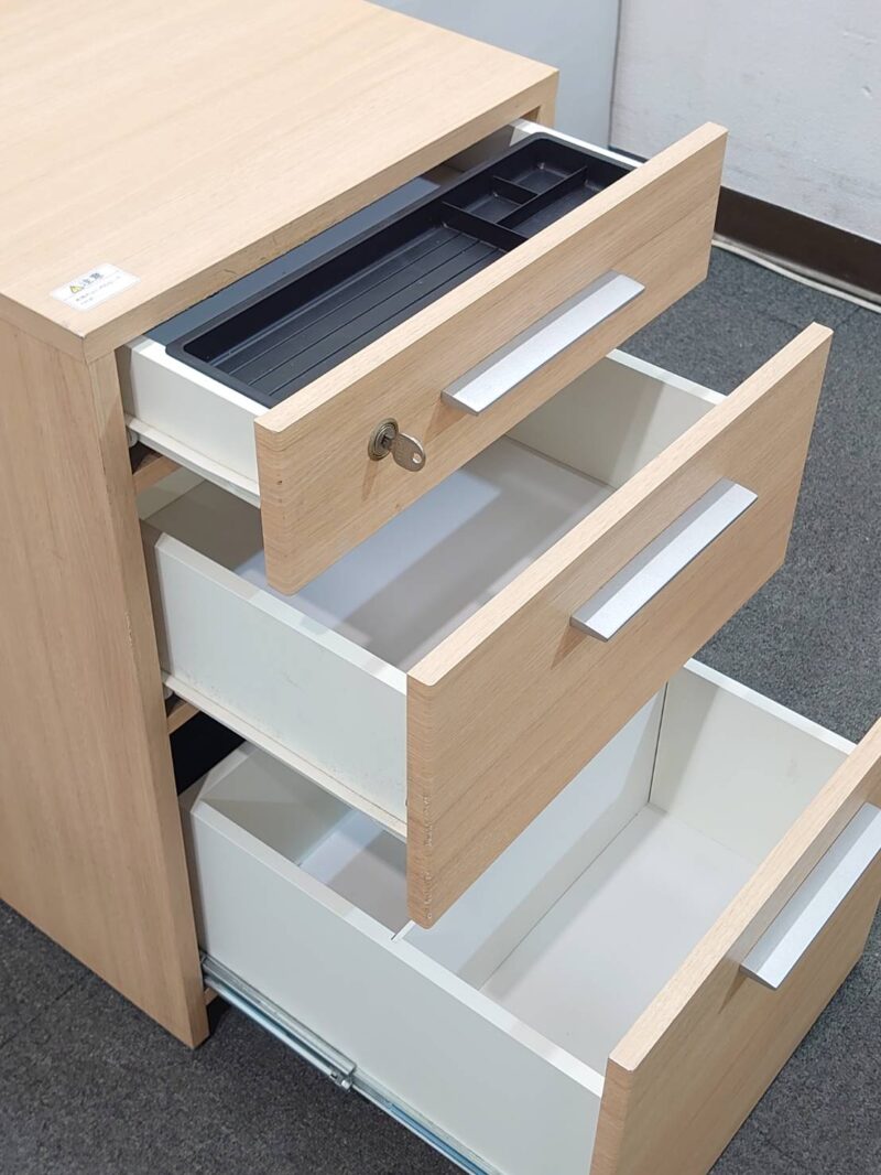 オカムラ 木製平机＋3段ワゴンセット W1500 ナチュラル色 - 画像 (12)