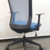 メッシュチェア 背ブルー 肘付き アイリスチトセ SFN-46M0-M B - 画像 (2)