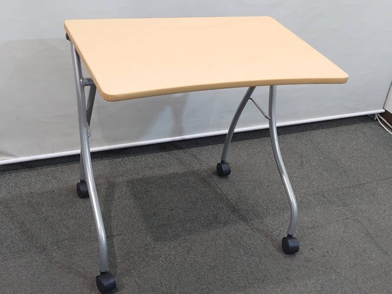 イトーキ スクールデスク 幅75cm 折りたたみ式 キャスター付 PJT-750L-Z594 - 画像 (2)