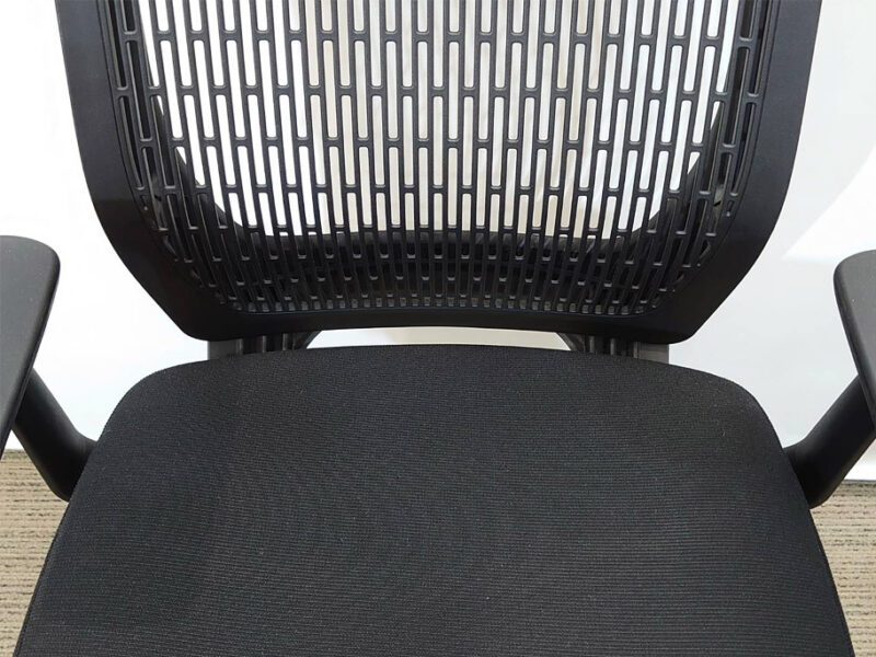 オカムラ ヴィスコンテ ハイバック オフィスチェア 肘つき 中古 - 画像 (6)