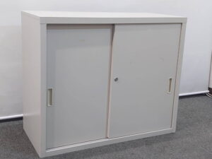 コクヨ A4サイズ 引き違い 書庫 上置き W880 D400 H730 中古