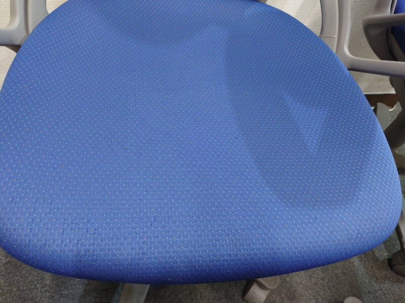 オフィスチェア ローバック ブルー 肘付き イトーキ プレーゴ KZ-445CG-W4N4 リユース品 - 画像 (7)