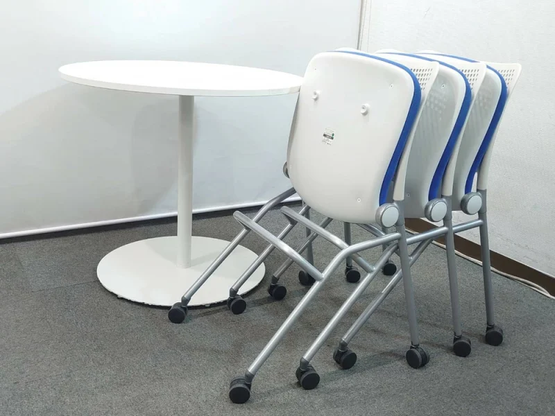 会議セット 3人用 丸テーブル Φ800 ライオン ウチダ ブルーメ スタッキングチェア 日本製 中古 - 画像 (4)