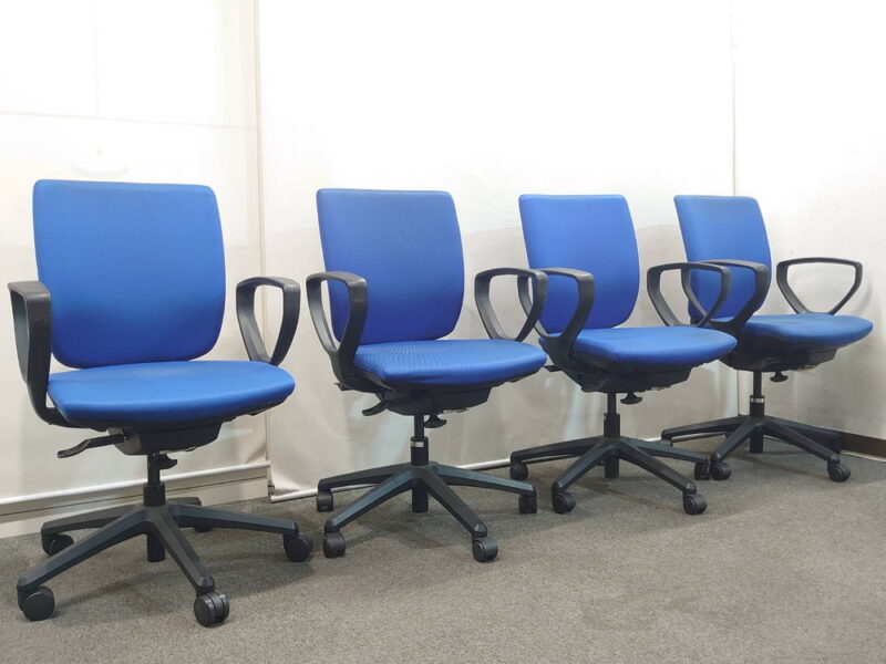 オフィスチェア ライオン事務器 エルビス 4脚セット ブルー 肘付き リユース品 - 画像 (3)
