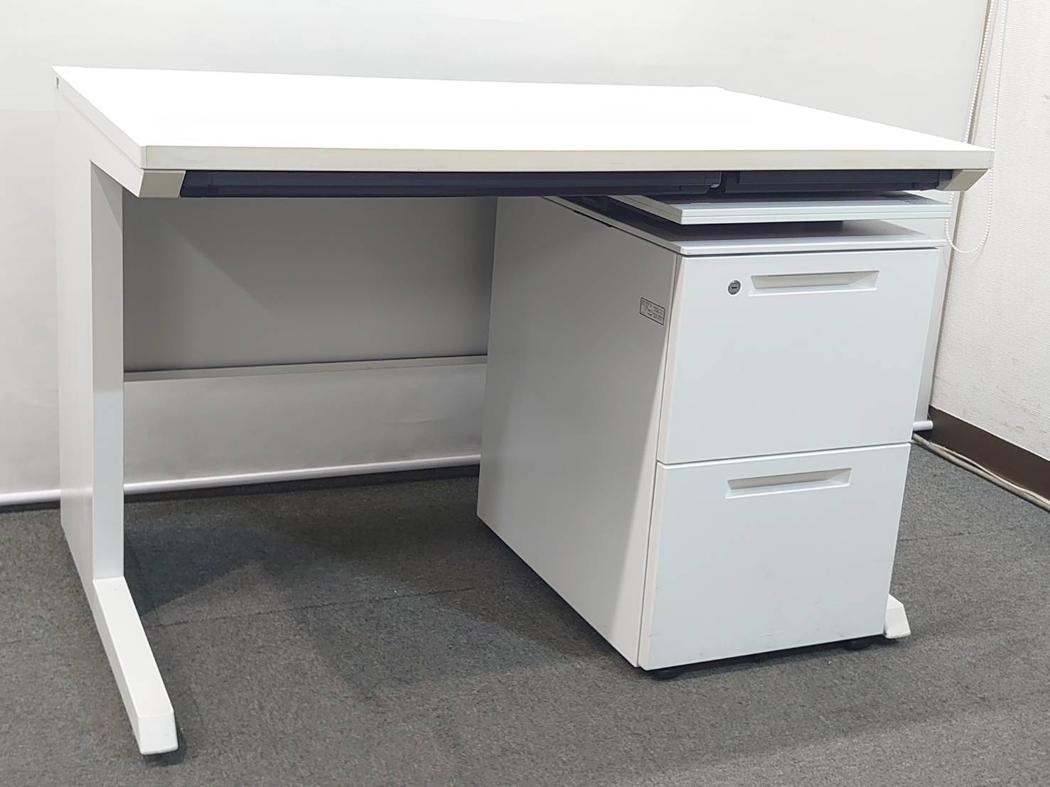 平机+デスクワゴンセット W1100 D700 H720 オフィス イトーキ CZR コクヨ 昇降ワゴン 2段 GTA 延長デスク 4人用 中古 - 画像 (7)