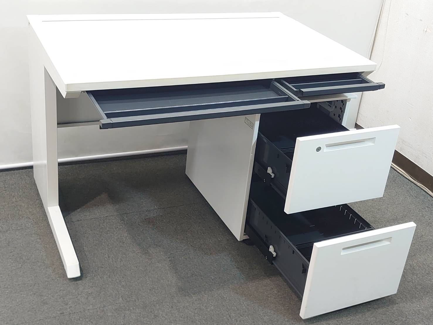 平机+デスクワゴンセット W1100 D700 H720 オフィス イトーキ CZR コクヨ 昇降ワゴン 2段 GTA 延長デスク 4人用 中古 - 画像 (8)