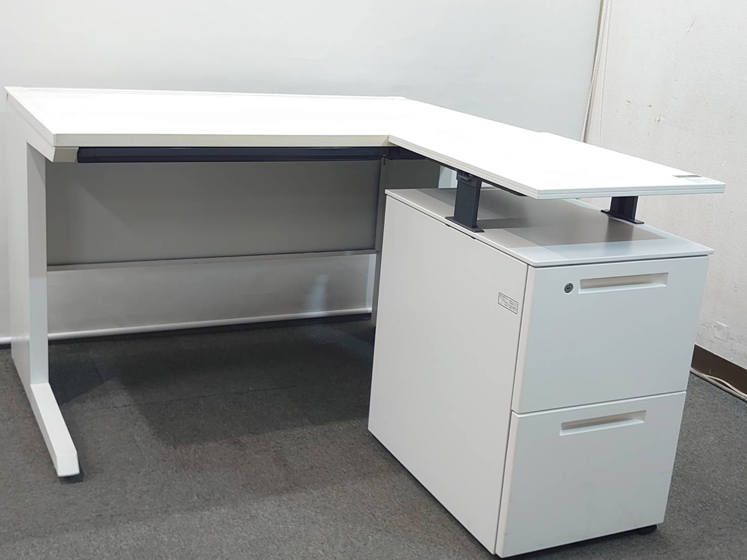 平机+デスクワゴンセット W1100 D700 H720 オフィス イトーキ CZR コクヨ 昇降ワゴン 2段 GTA 延長デスク 4人用 中古 - 画像 (9)