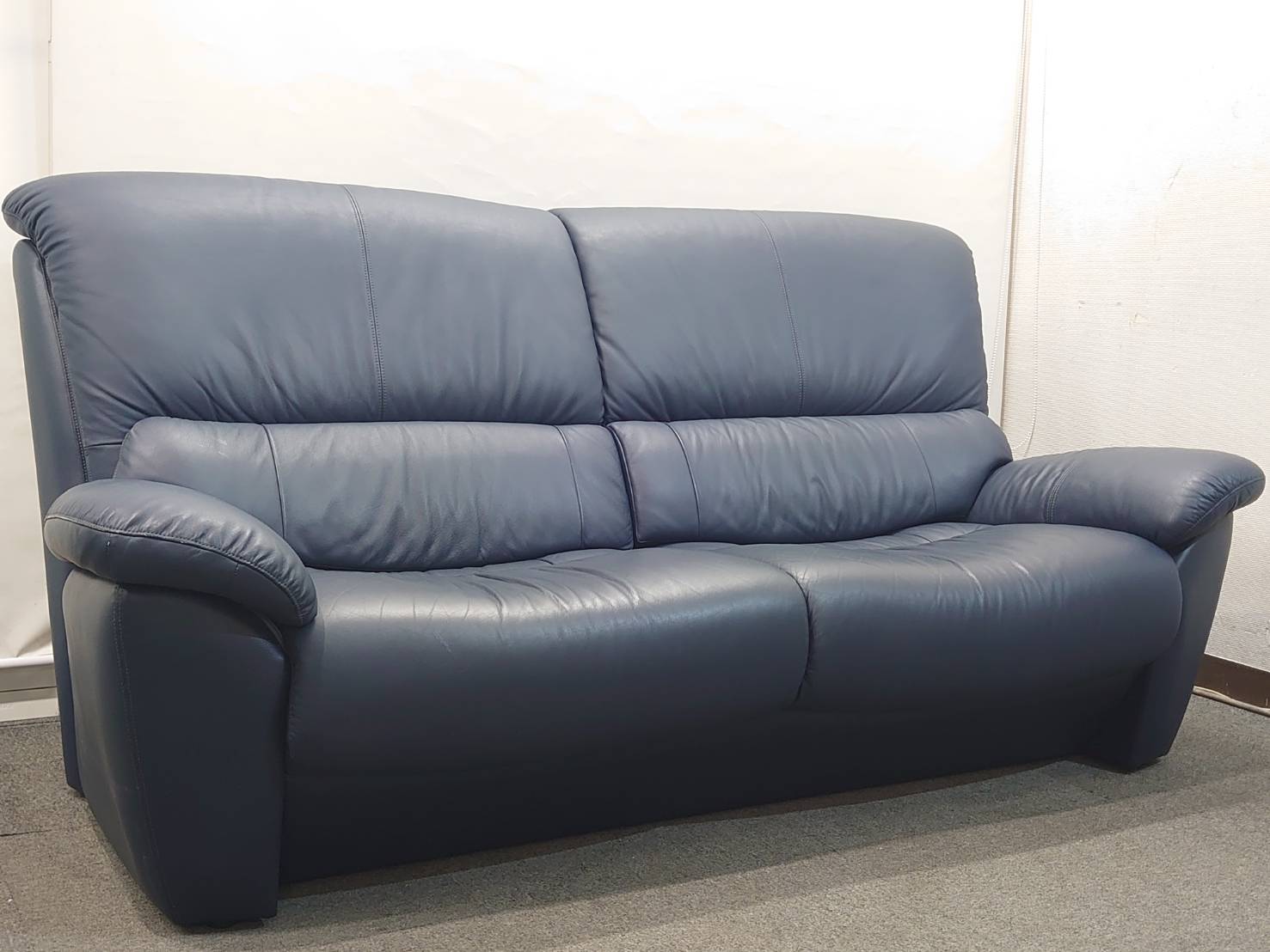 応接セット 4点セット マルニ製ソファ+カリモク製ローテーブル 革張り 天然木 リユース品 中古 - 画像 (5)