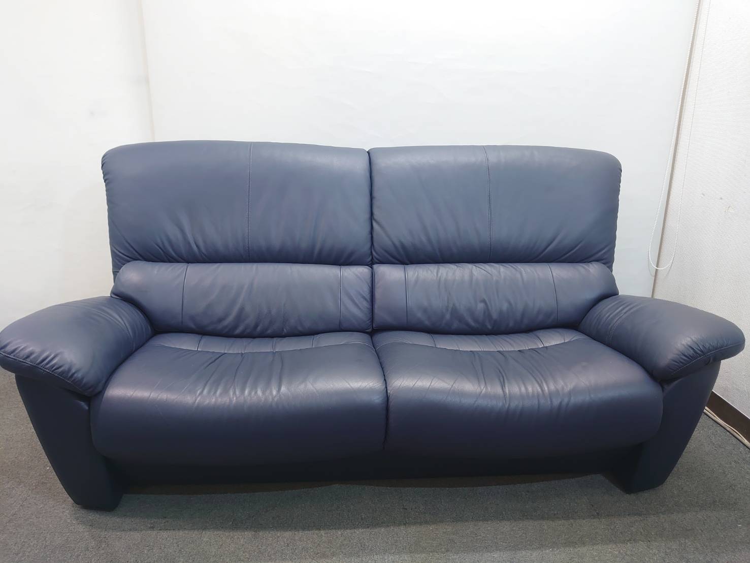 応接セット 4点セット マルニ製ソファ+カリモク製ローテーブル 革張り 天然木 リユース品 中古 - 画像 (6)