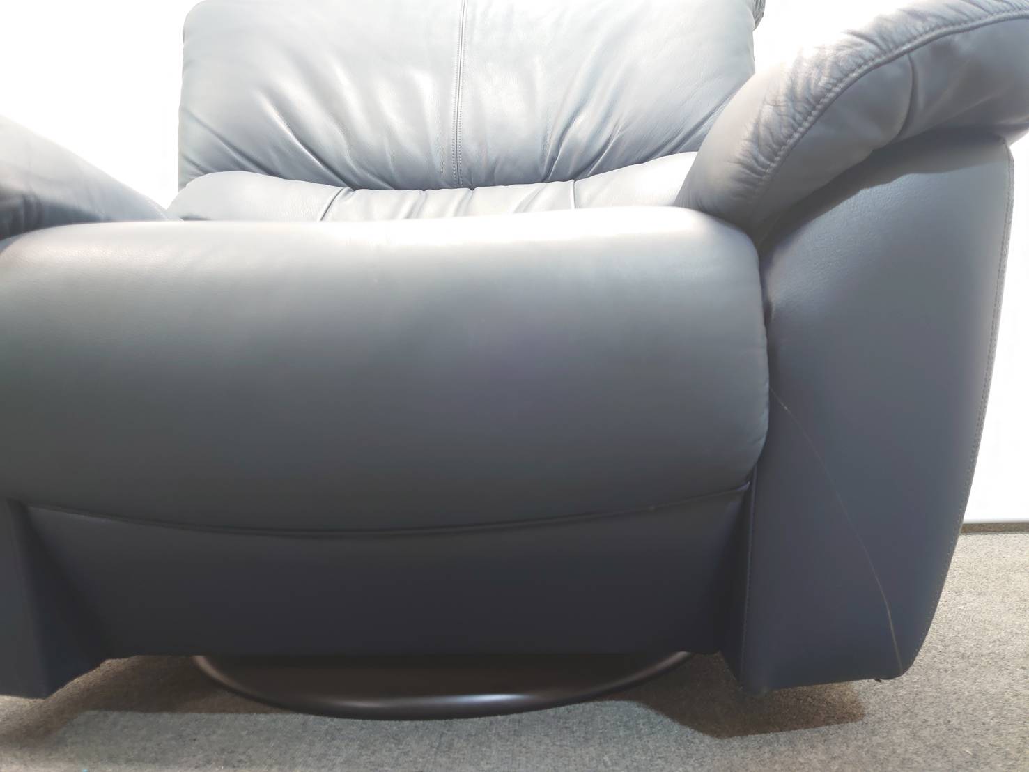 応接セット 4点セット マルニ製ソファ+カリモク製ローテーブル 革張り 天然木 リユース品 中古 - 画像 (13)