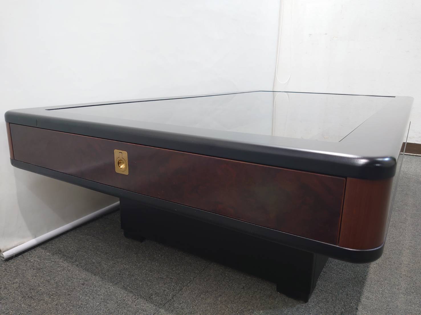 応接セット 4点セット マルニ製ソファ+カリモク製ローテーブル 革張り 天然木 リユース品 中古 - 画像 (17)