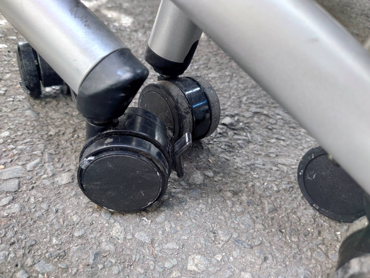 在庫8台 スタックテーブル 平行スタック オカムラ ネスティア W1800 4台セット 中古 - 画像 (11)