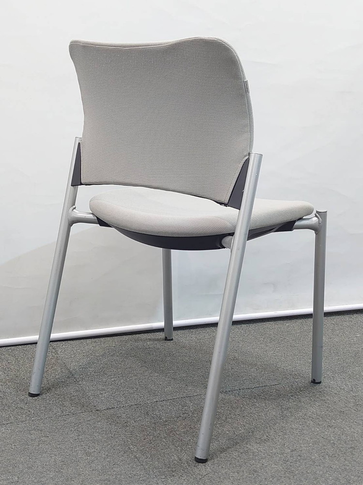 会議チェア ミーティングチェア スタックチェア オカムラ 20脚セット 8147ZZ 中古 - 画像 (6)