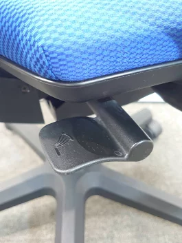 オフィスチェア エルビス ライオン事務器 LION ブルー キャスターチェア 61FG 中古 - 画像 (6)