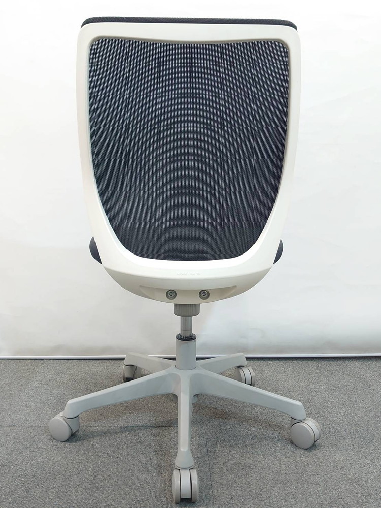 オフィスチェア メッシュチェア デスクチェア 肘無し ブラック オカムラ 中古 - 画像 (5)