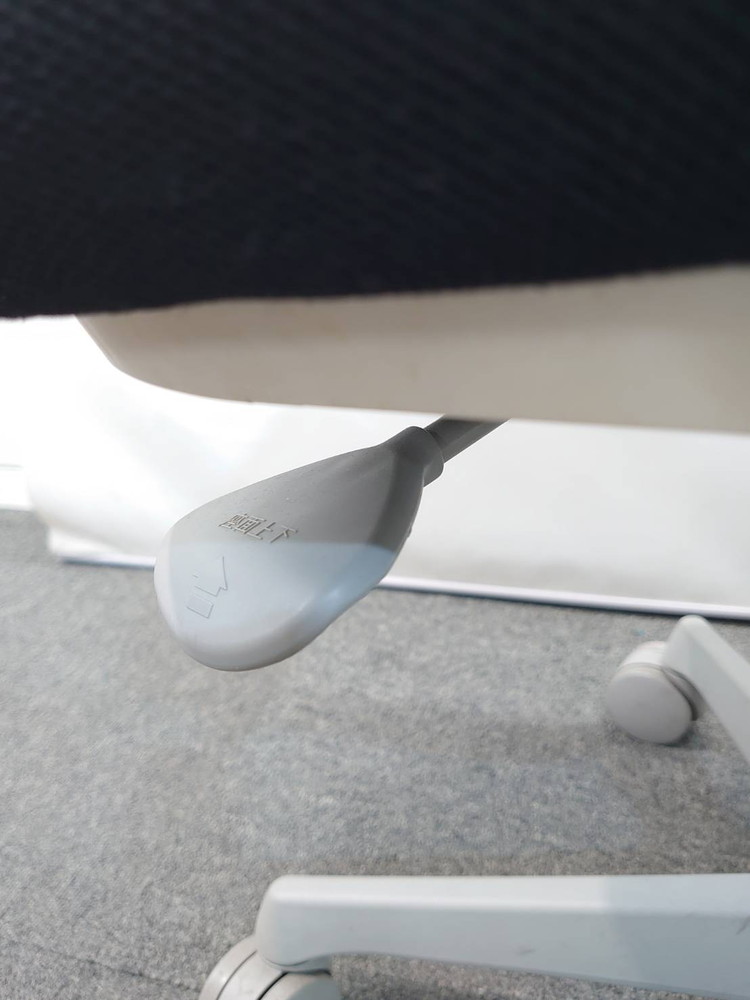 オフィスチェア メッシュチェア デスクチェア 肘無し ブラック オカムラ 中古 - 画像 (6)