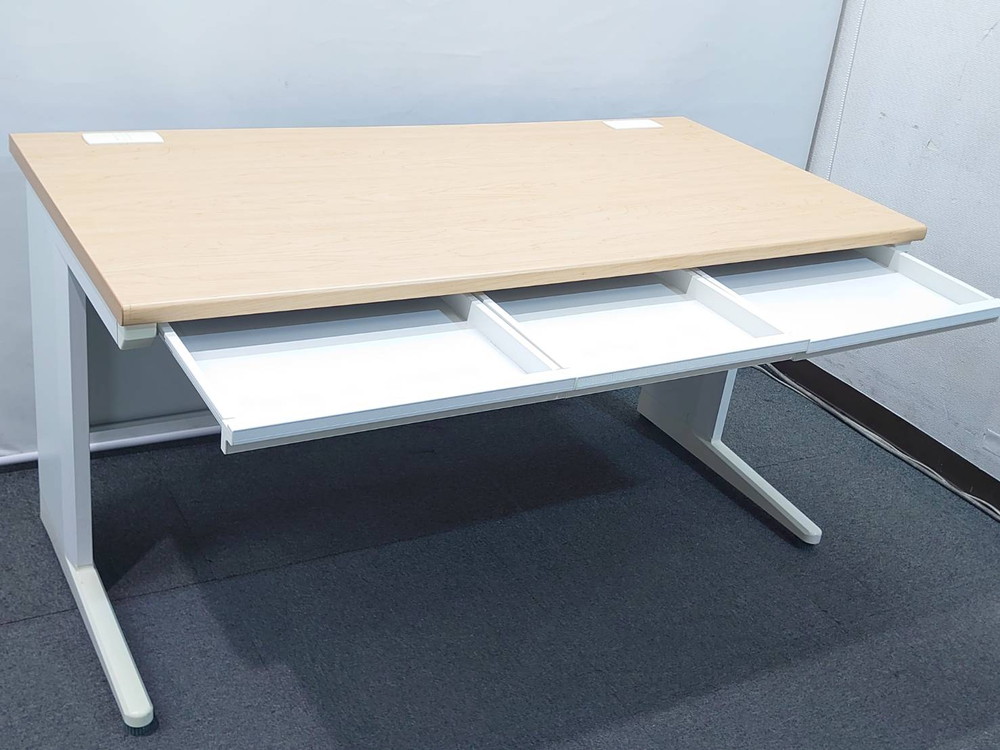 平机 オフィスデスク W1400 D700 H700 コードホール・引き出し付き 中古 - 画像 (2)