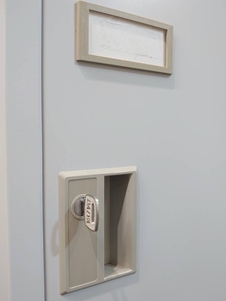 6人用ロッカー 鍵付き スチールロッカー ホワイト W900 H1790 豊國工業 TLK-S6 中古 - 画像 (5)