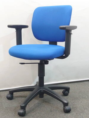 オフィスチェア コクヨ イーザ ブルー 肘付き キャスターチェア 中古