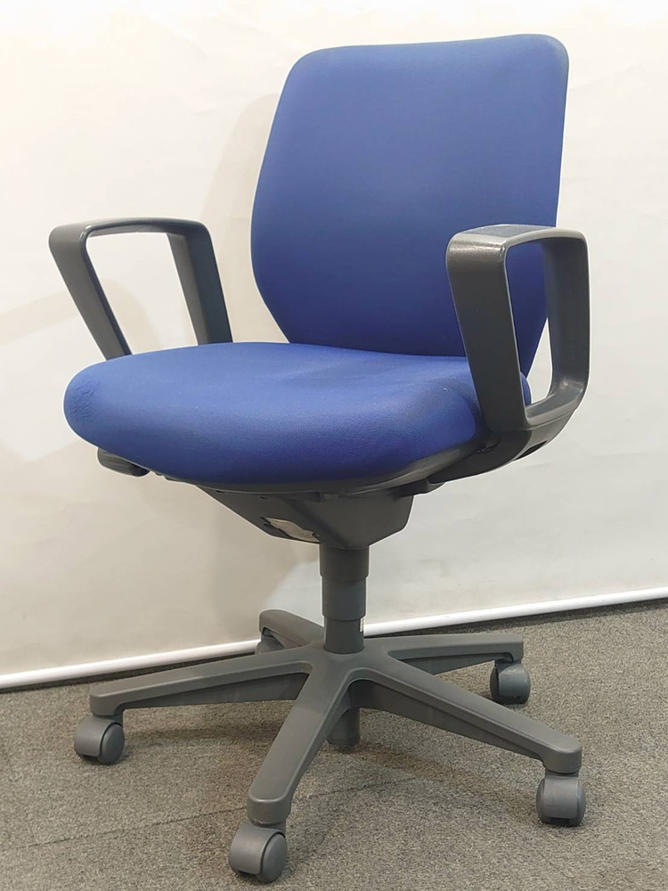オフィスチェア コクヨ セディスタ 4脚セット ブルー リユース品 - 画像 (2)