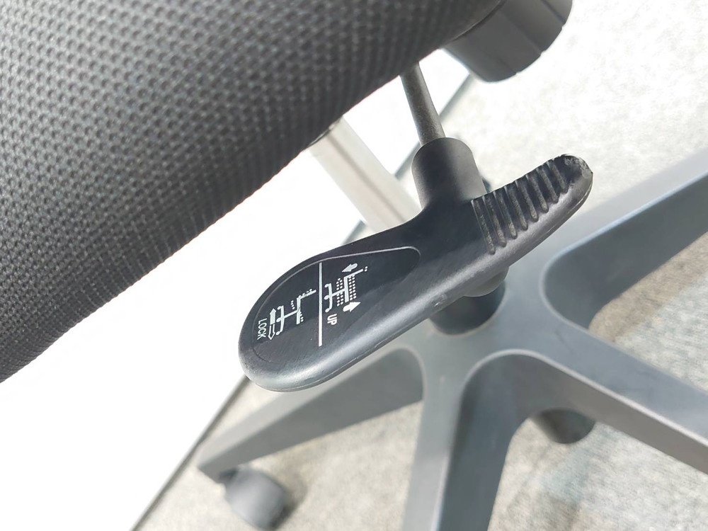 オフィスチェア メッシュチェア キャスターチェア YL5モデル イトーキ ブラック - 画像 (5)