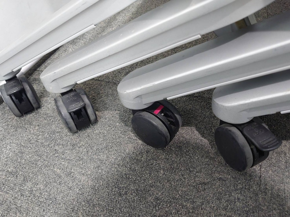 会議テーブル 折りたたみ キャスター付き 幕板付き コクヨ KTP-625 W1500 4台セット 中古 - 画像 (11)