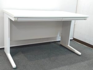 在庫10台以上 平机  W1200 オフィスデスク ワークデスク 机 デスク スチール 白 中古