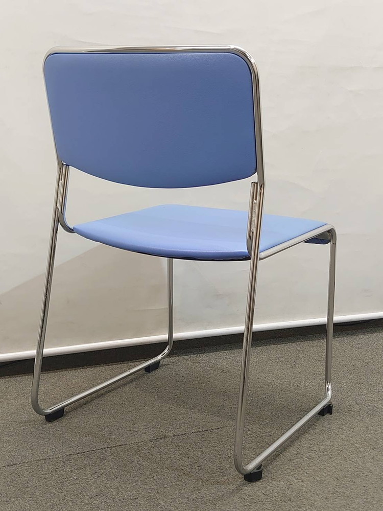 在庫580脚 会議チェア 100脚セット スタッキングチェア ループ脚 ライトブルー 中古 - 画像 (6)