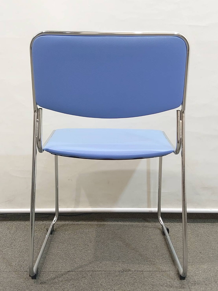 在庫580脚 会議チェア 100脚セット スタッキングチェア ループ脚 ライトブルー 中古 - 画像 (8)