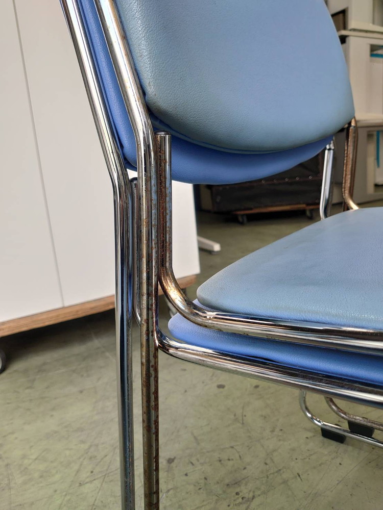 在庫580脚 会議チェア 100脚セット スタッキングチェア ループ脚 ライトブルー 中古 - 画像 (10)