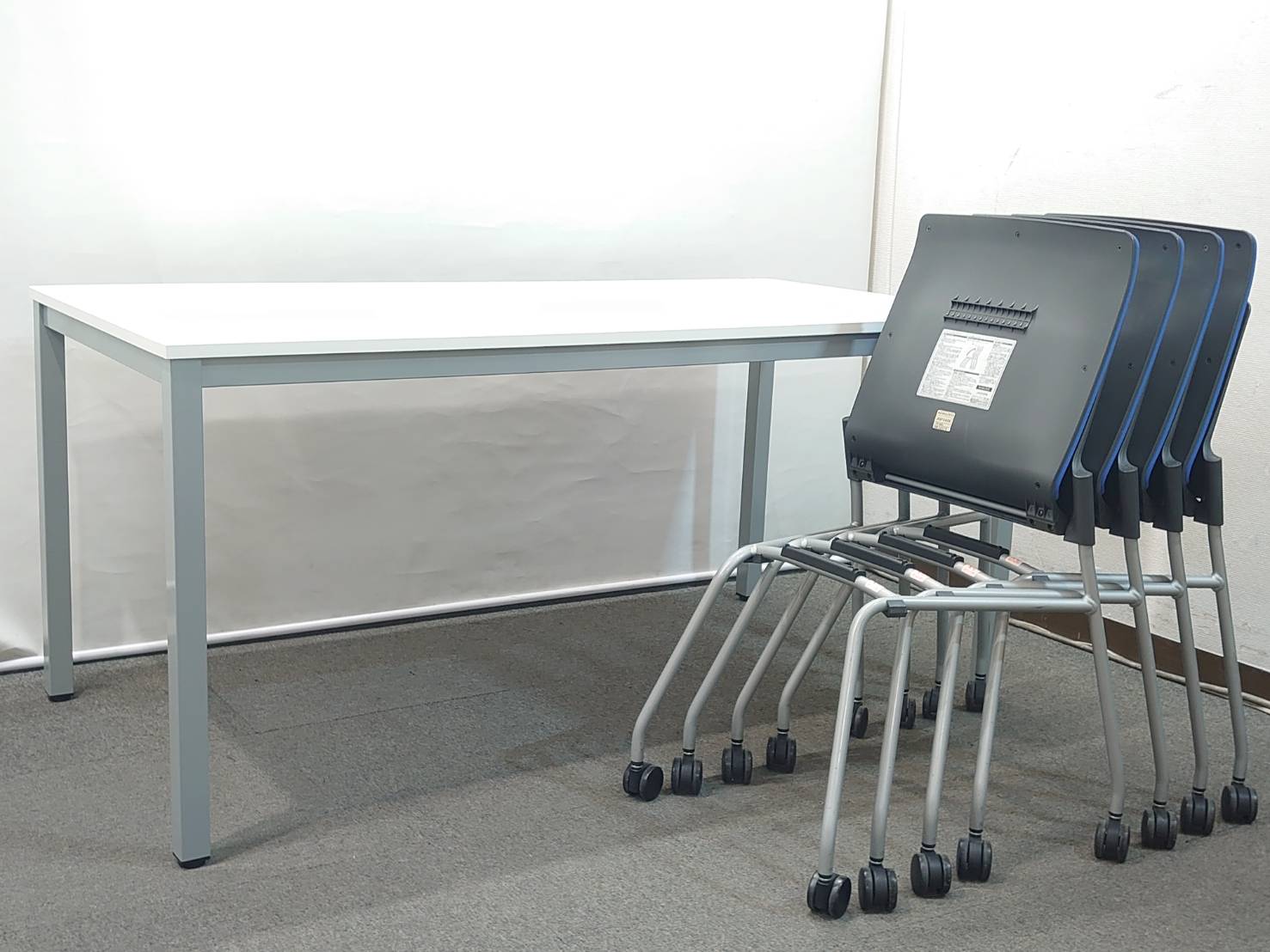 ミーティングセット 4人用 会議セット テーブル3色あり W1500 D750 会議チェア スタッキングチェア 中古 - 画像 (4)