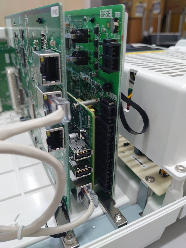 ビジネスフォン 主装置+電話機5台セット SAXA PT3000Std 中古 - 画像 (7)